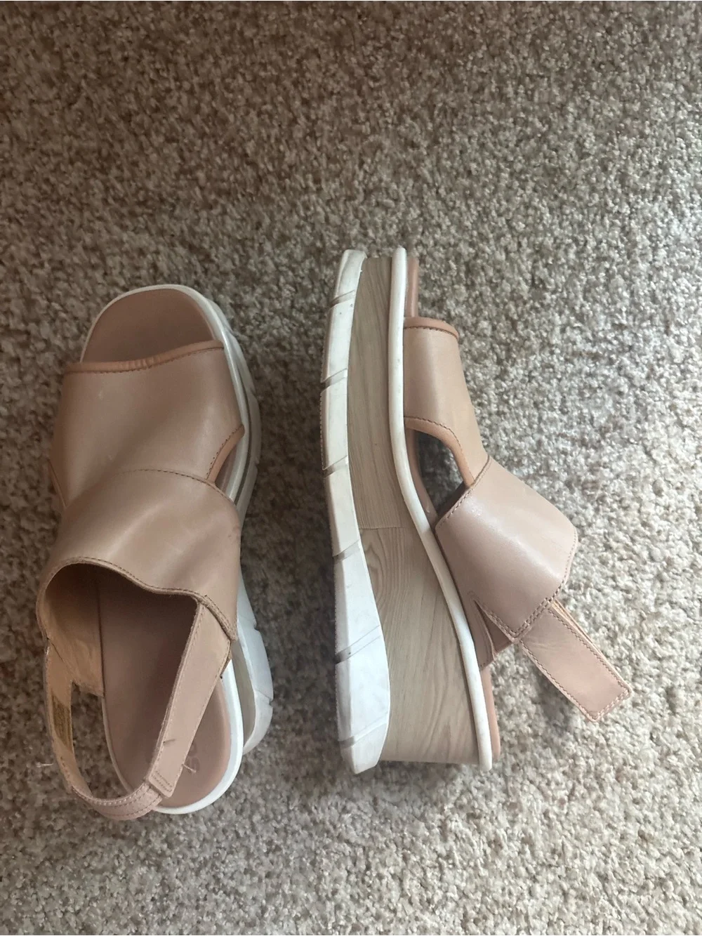 Sorel Beige/Tan Leather Wedge Sandals